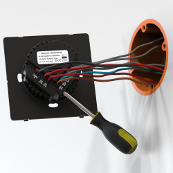HELTUN - Z-Wave+ Fan Coil thermostat (black glass and frame)